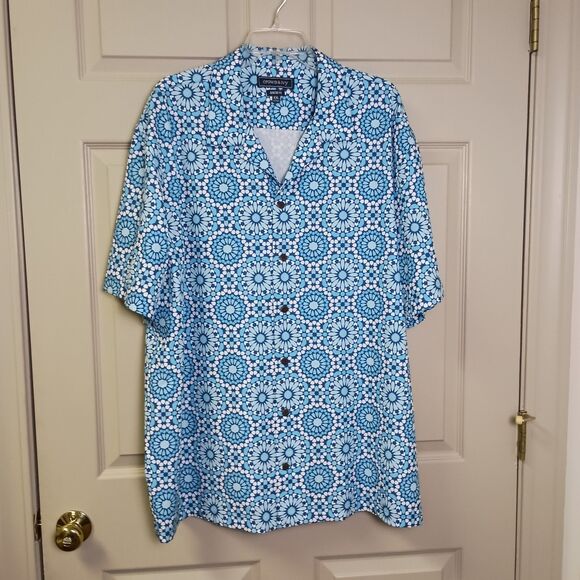 Crown & Ivy Men's Hawaiian Shirt Size XXL Blue Floral Button Front Classic Fit - Picture 1 of 5